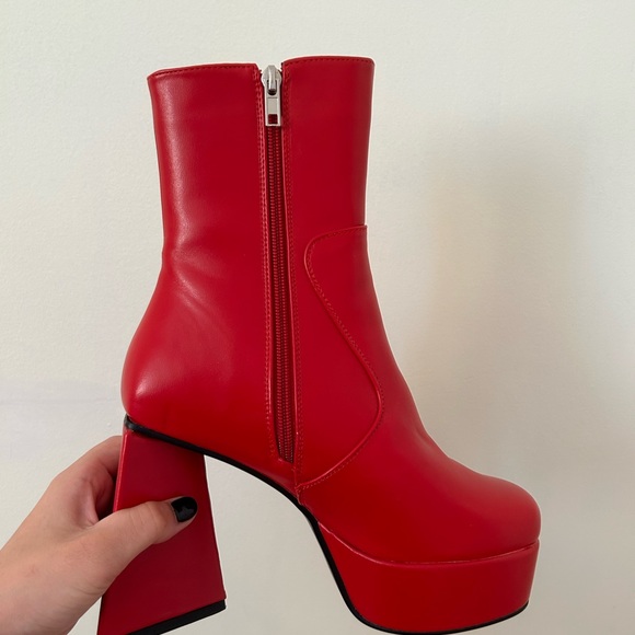 Red Platform Lamoda Boots Size 9US/7UK - Picture 5 of 5